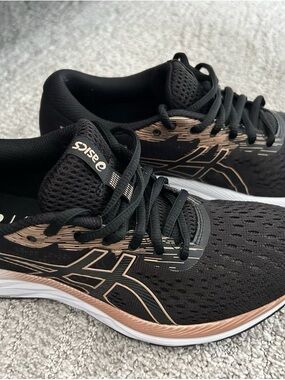 ASICS Women’s Gel excite 10 Running Shoes size 7